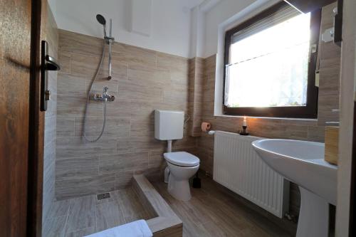 Quadruple Room image 1