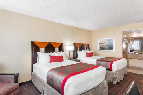 Ramada by Wyndham San Diego National City - image 2