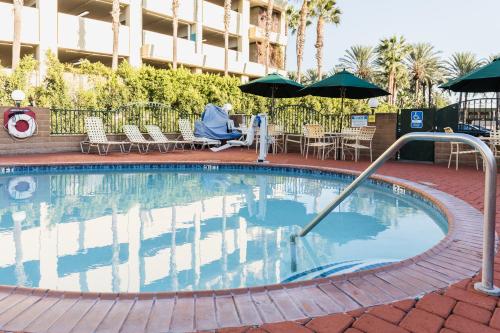 Kings Inn Anaheim at The Park & Convention Center - image 7