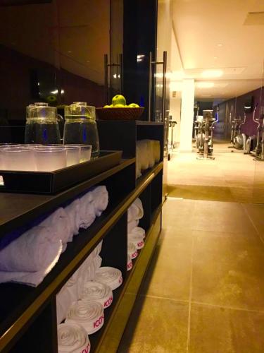116058456 Icon Hotel