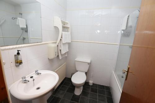 The Keepers Arms - image 12