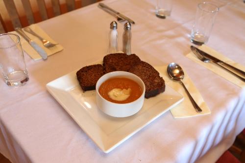 The Keepers Arms - image 7