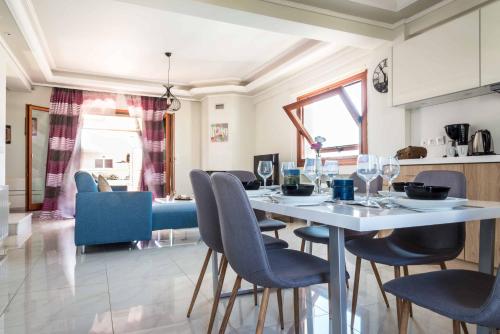 Leo - Unique Glyfada Apartment, Atény (fotografie 9)