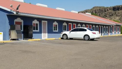 Fort Davis Inn & RV Park