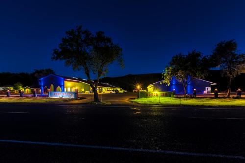 Fort Davis Inn & RV Park