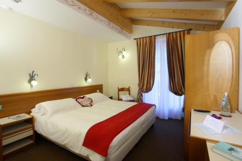 Two Connecting Rooms