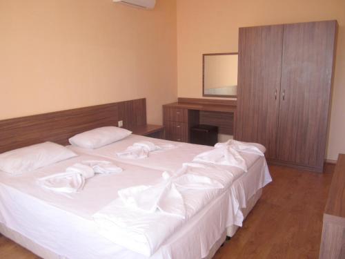 Hotel COOP Central – Obzor, WY