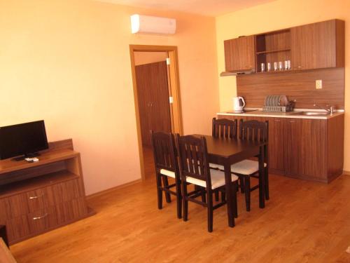 Hotel COOP Central – Obzor, WY