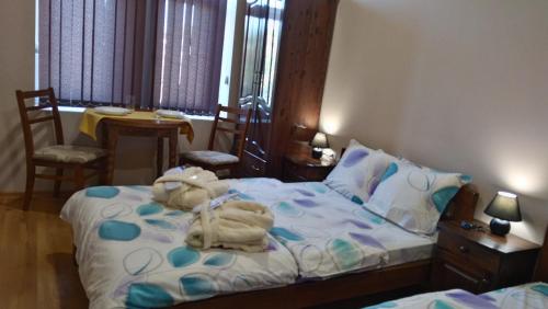 Double Room with Shared Bathroom and City View