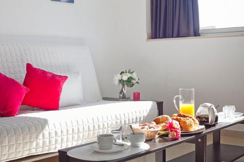 Charmsuites Paralel - image 12