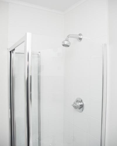 Bridgend Hotel - image 11