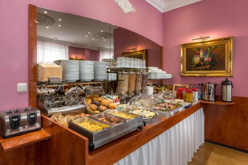 Food and beverages, Hotel ATLANTA Darmstadt in Johannesviertel