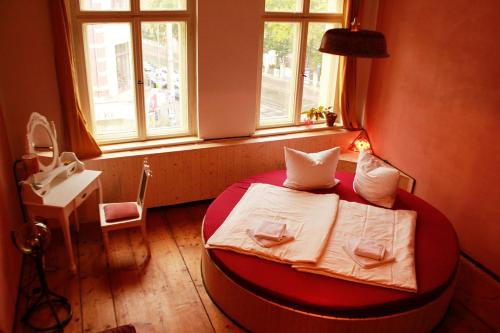 room detail thumbnail 0