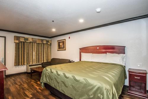 Americas Best Value Inn - Fort Worth