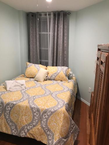 Macon Modern Brownstone Suite - image 7