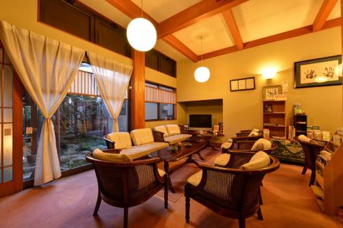 Kappo Ryokan Shiroyama - 로비