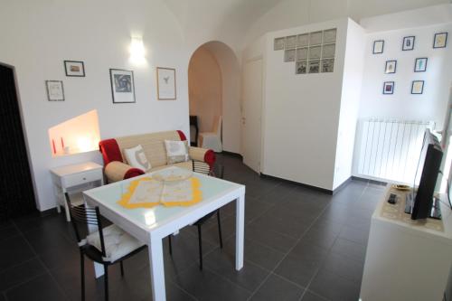 Castello 20 in Montescudaio