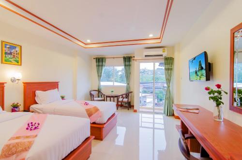 room detail thumbnail 1