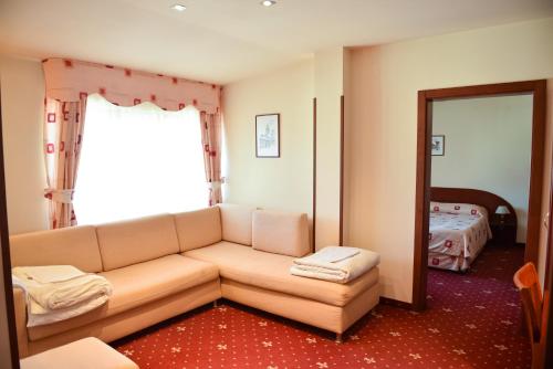 Family Suite (3 Adults)