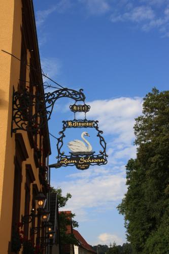 Hotel- Restaurant Zum Schwan - image 3