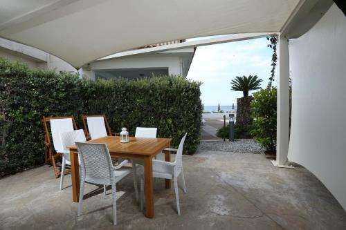 Ancora Bianca Beach Residence