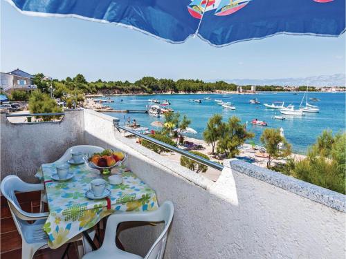  One-Bedroom Apartment in Vir, Ferienwohnung in Vir