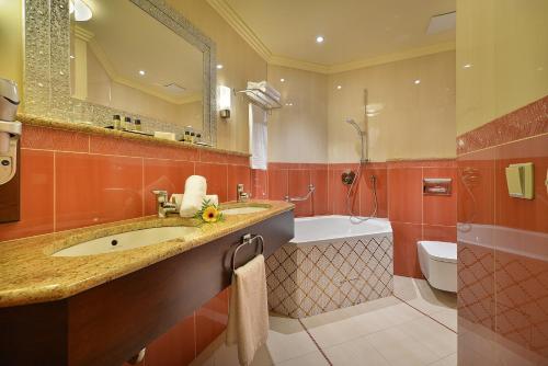 ห้องน้ำ, Zvon Design Suites in เชสเก บูเดโยวิเซ 1