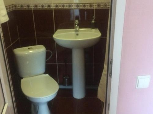 Hotel na Nezhdanovoy 13 - image 3