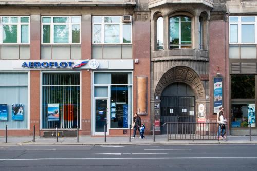 Ariel Studio Close to St. Stephen Basilica - image 7