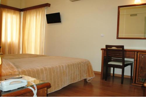 Omiros Hotel – Athens, NY