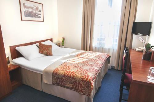 1 queen bed