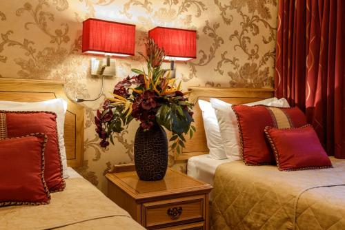 The Montana Hotel – London