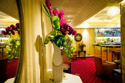 The Montana Hotel – London