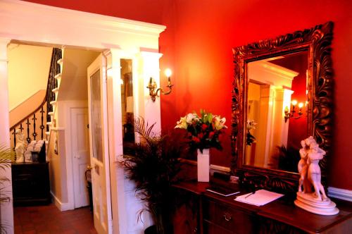 Lobby, Balmore Guest House in Merchiston