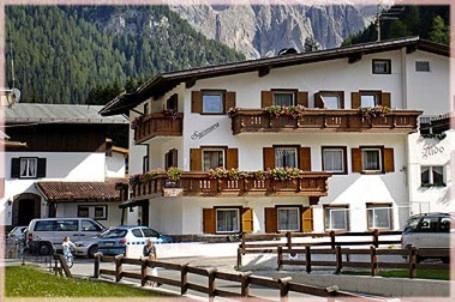 Garni Sayonara - Hotel - Selva di Val Gardena