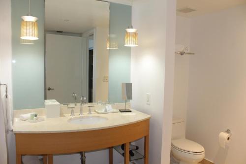 Sunny Isles PH Ocean view 1/1 at Marenas Resort - image 3