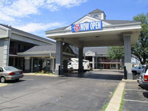 Motel 6-Alsip, IL