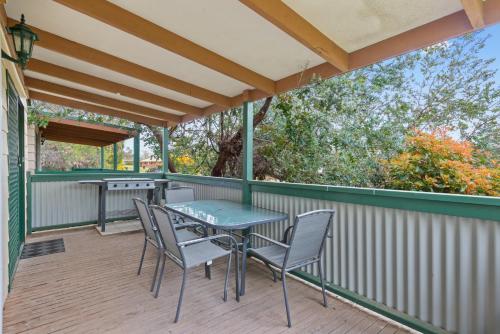 High Country Holiday Park - Accommodation - Mansfield