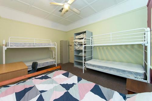 Bed in 4-Bed Mixed Dormitory Room image 2
