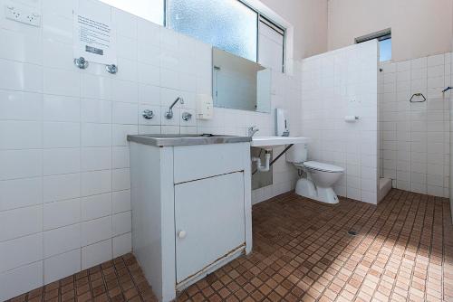 Victoria Park Lodge – Victoria Park, IL