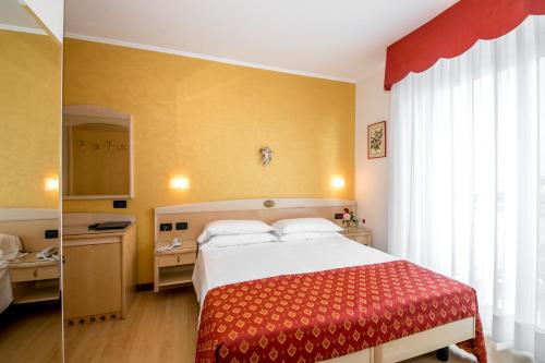 Hotel Helios - image 8