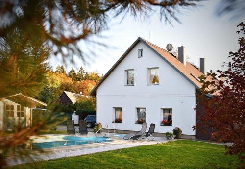 ทัศนียภาพ, Vila Les Kralovstvi in เนโมยอฟ