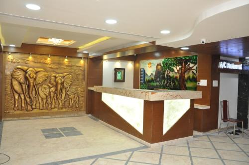 Hotel Aadhi in Mayiladuthurai