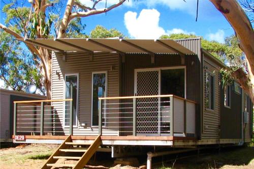 3 bedrooms, 5 beds