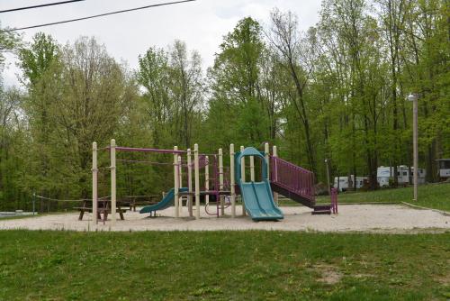 Sun Valley Campground Cottage 6 in Maple Grove Park, USA