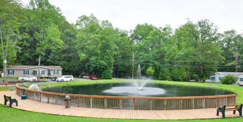 Sun Valley Campground Cottage 4 in Maple Grove Park, USA