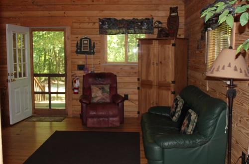 Appalachian Camping Resort Log Home 6 in Shartlesville, USA