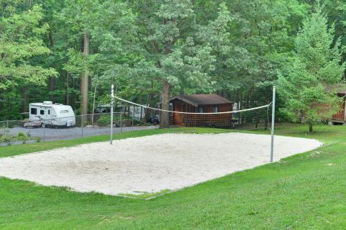 Sun Valley Campground Cottage 4 thumb 3