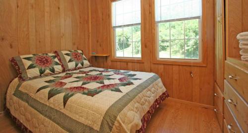 Robin Hill Camping Resort Premium Cottage 1