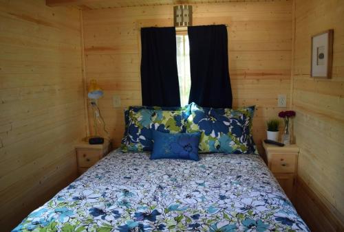 Tuxbury Pond Camping Resort Tiny House Clara detail